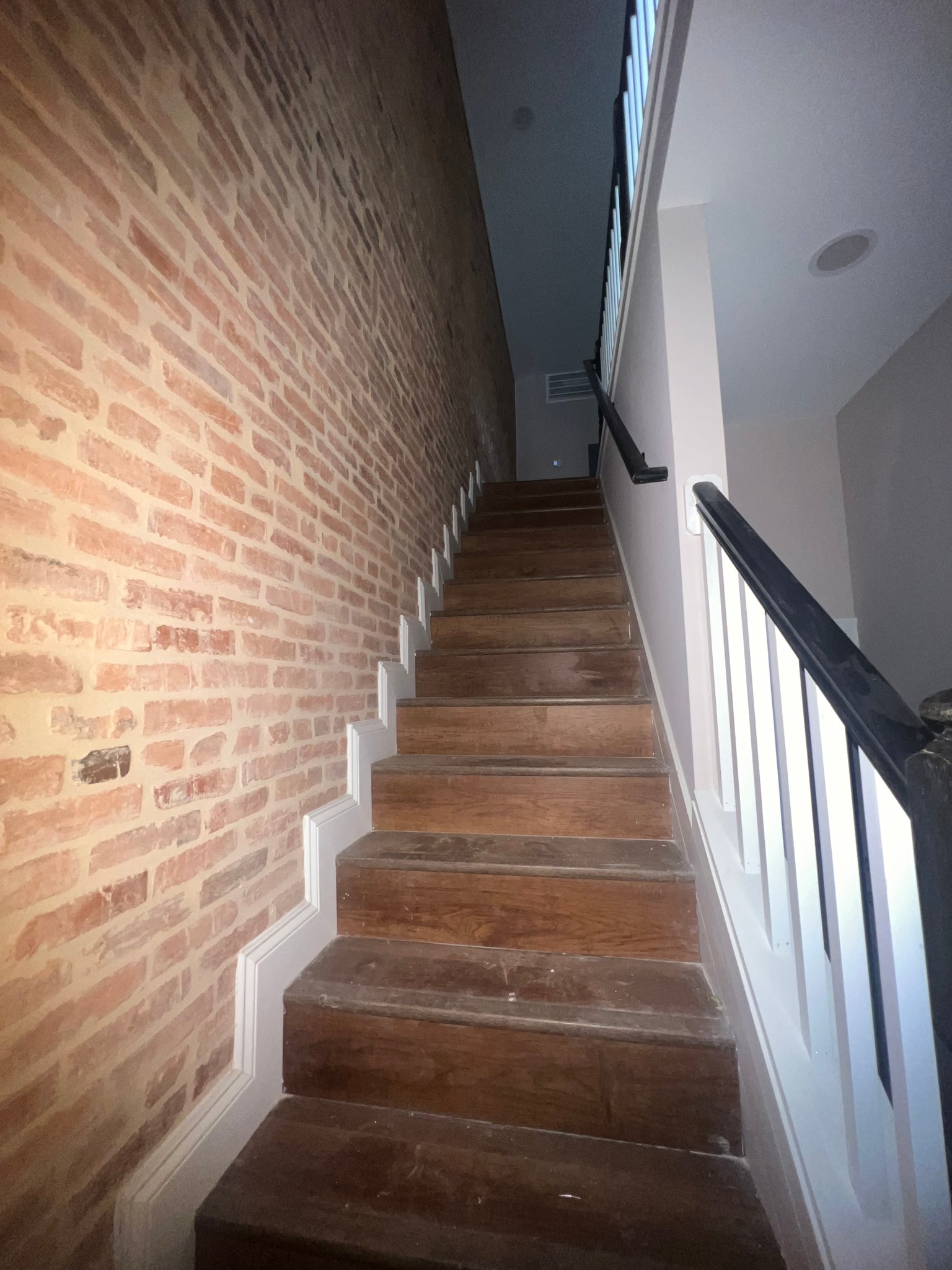 Baltimore Apartment: 1919 McCulloh Street