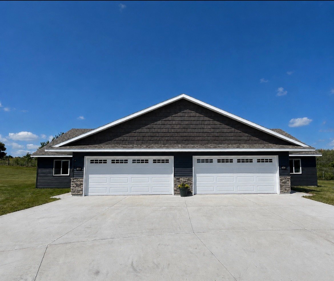 Chippewa Falls Condo: 654 Veronica Ct