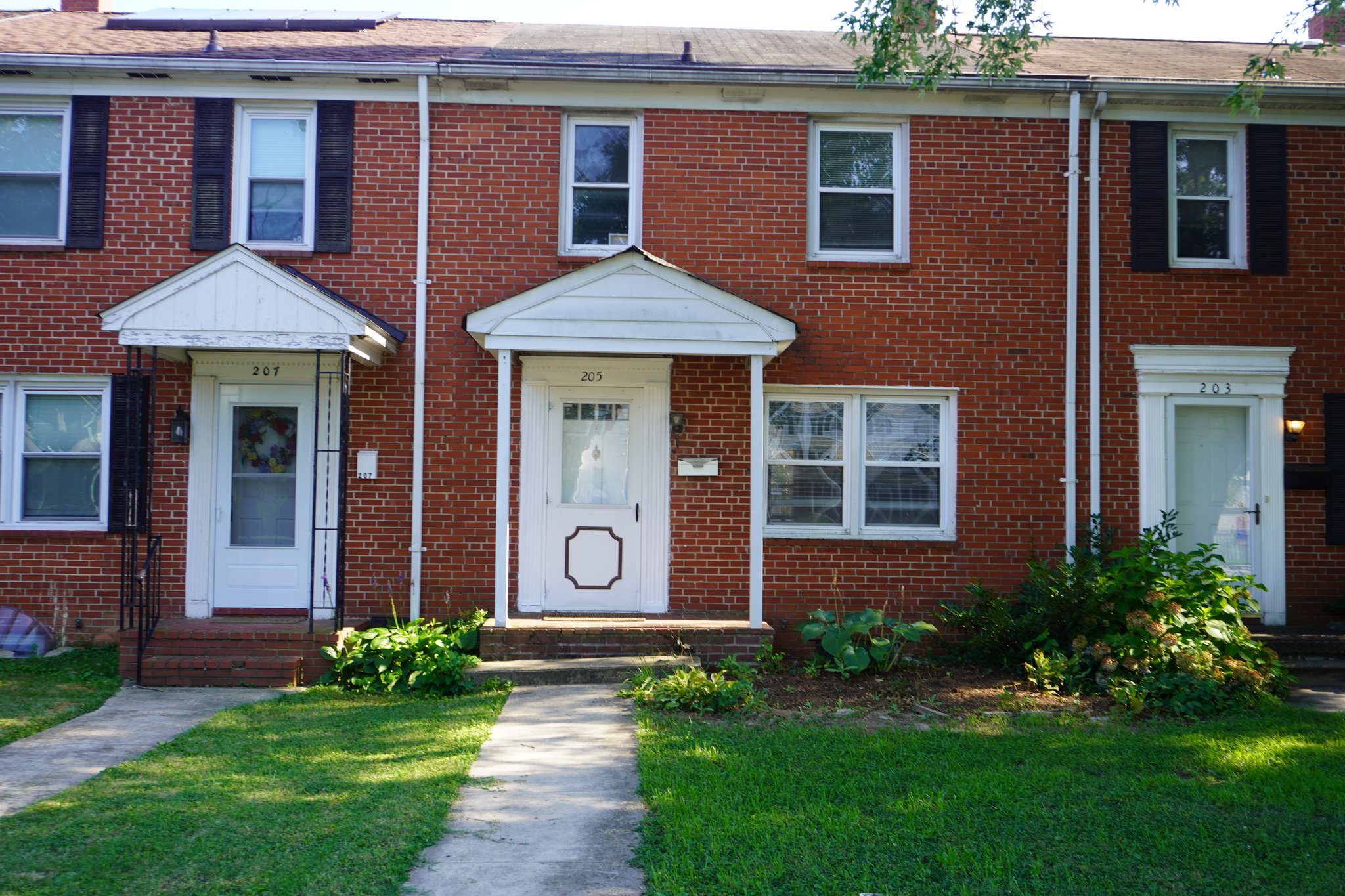 Towson Townhome: 205 E Burke Avenue