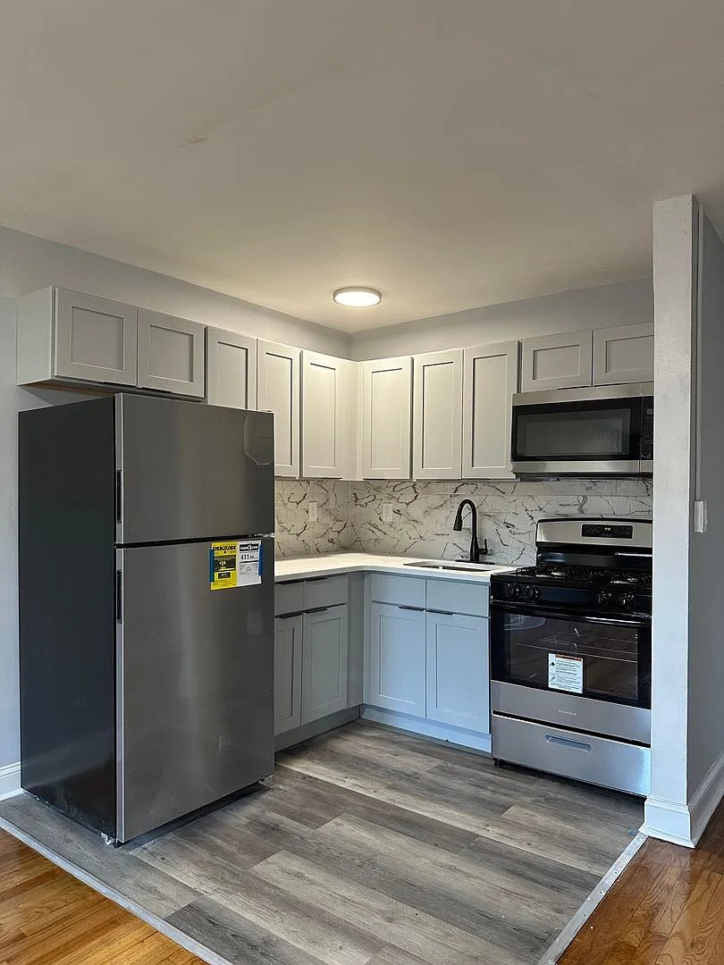 Plainfield Apartment: 405 Grove St