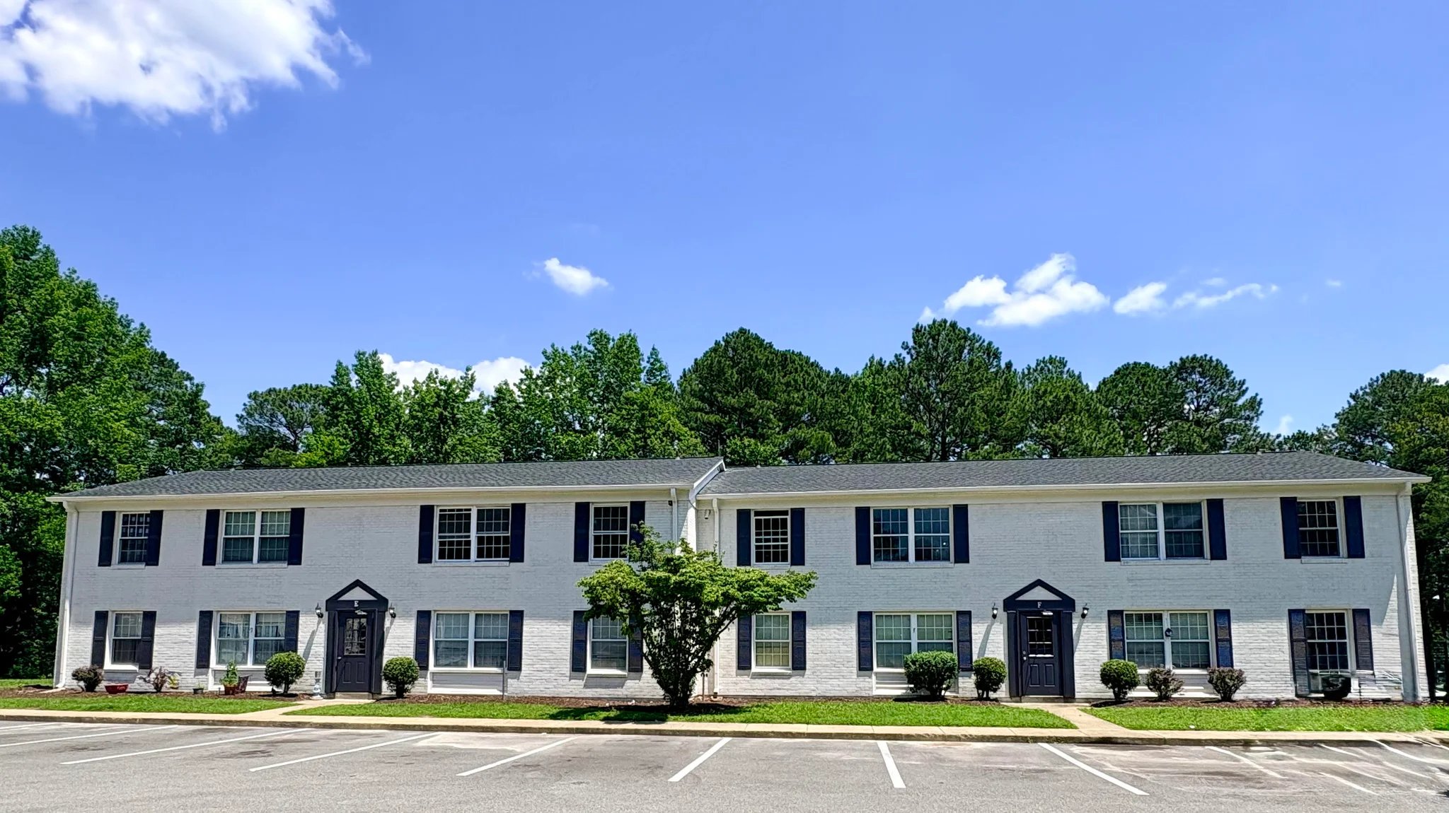 Suffolk Apartment: 200 Kilby Shores Drive