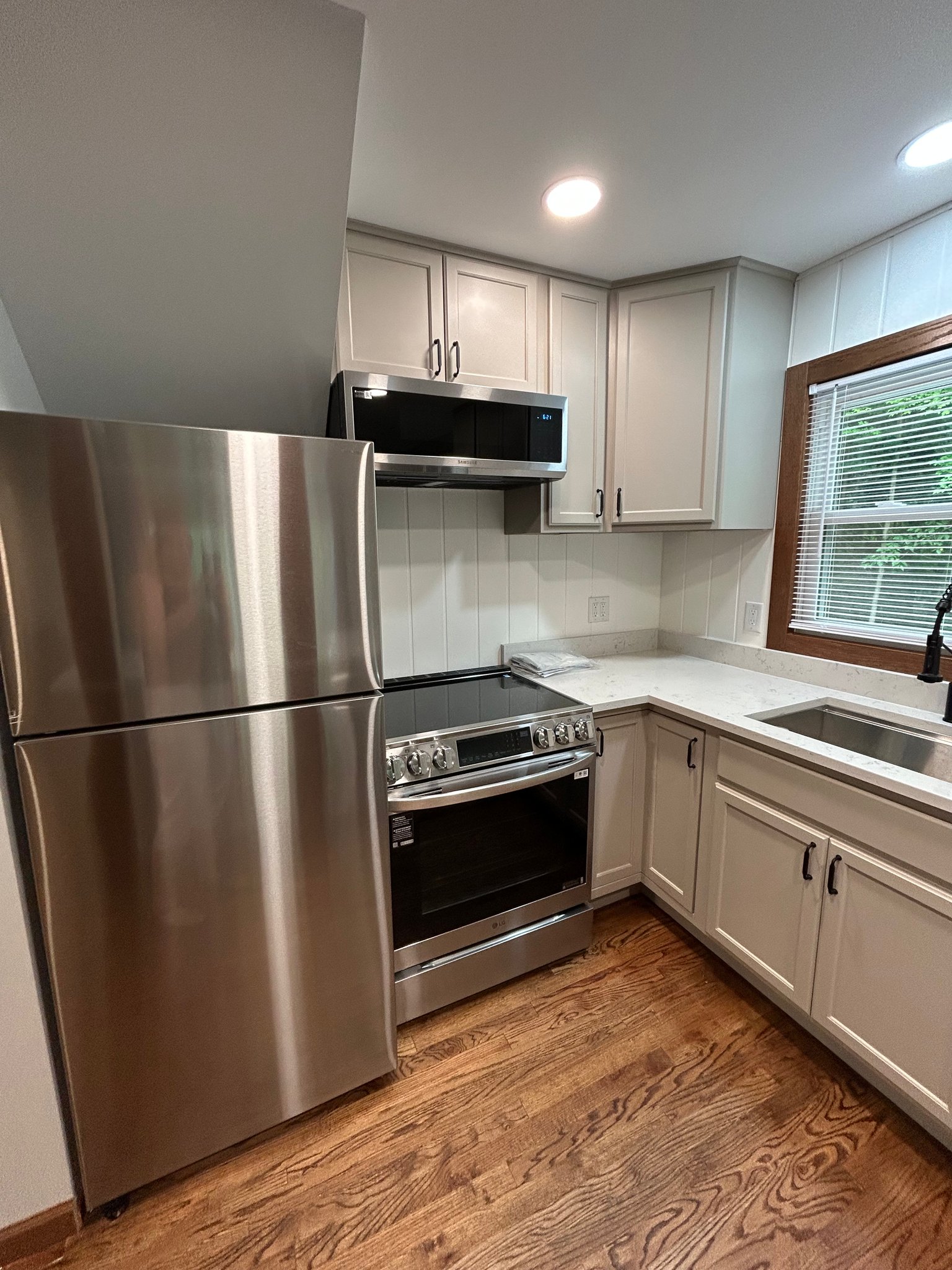 Frenchtown House: 207 Fairview Rd