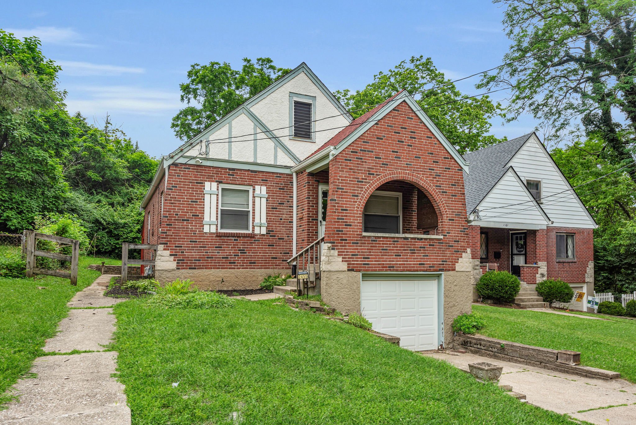 Cincinati House: 2455 Nova Ave
