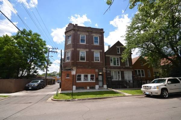 Chicago Apartment: 2815 W. 25th Place