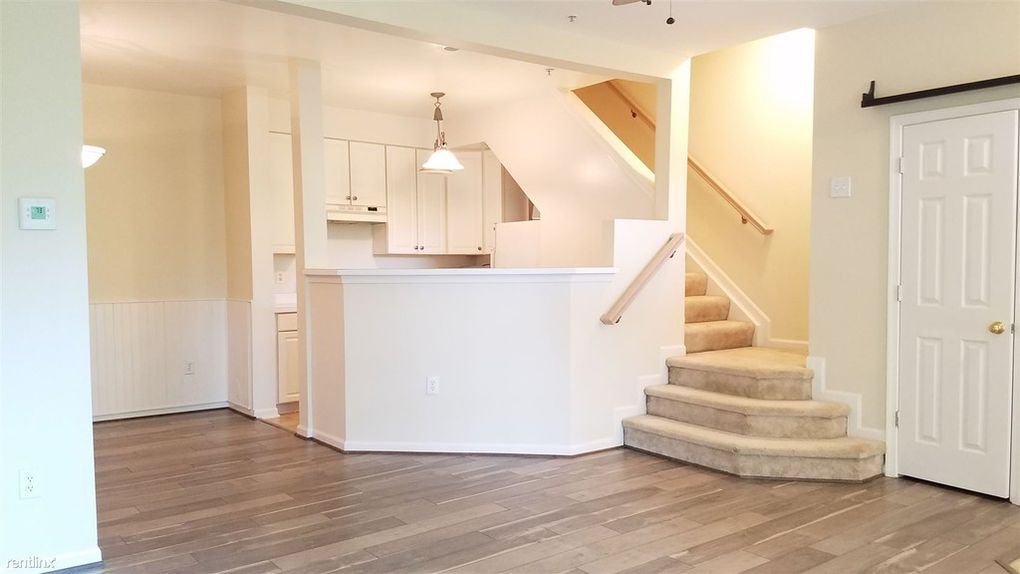 Frederick Townhome: 5208 Duke Ct