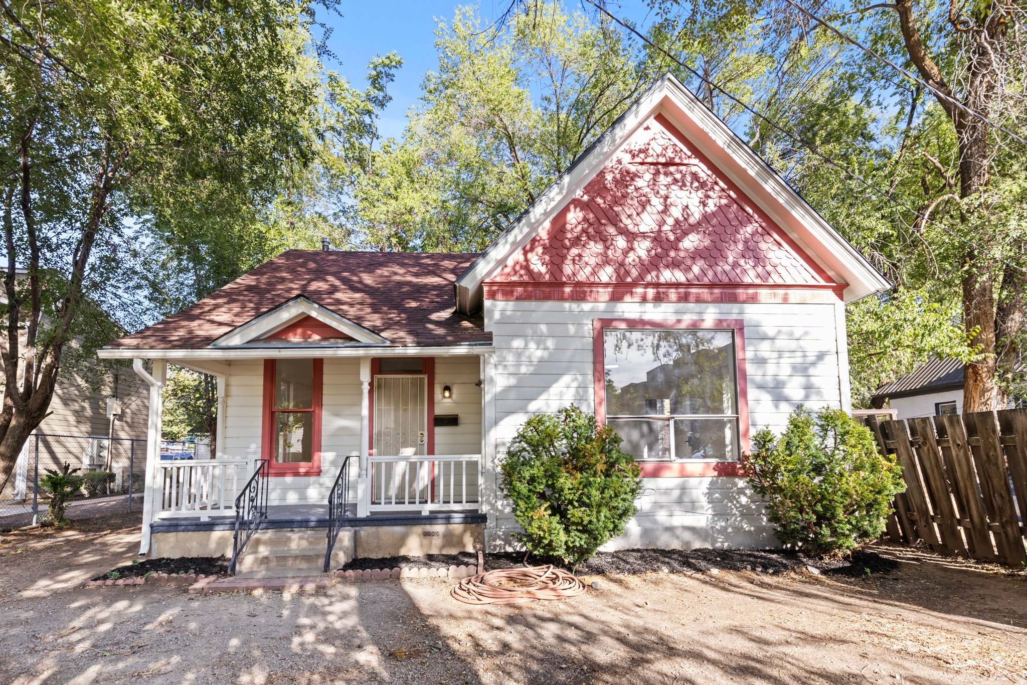 Ogden House: 658 23rd St