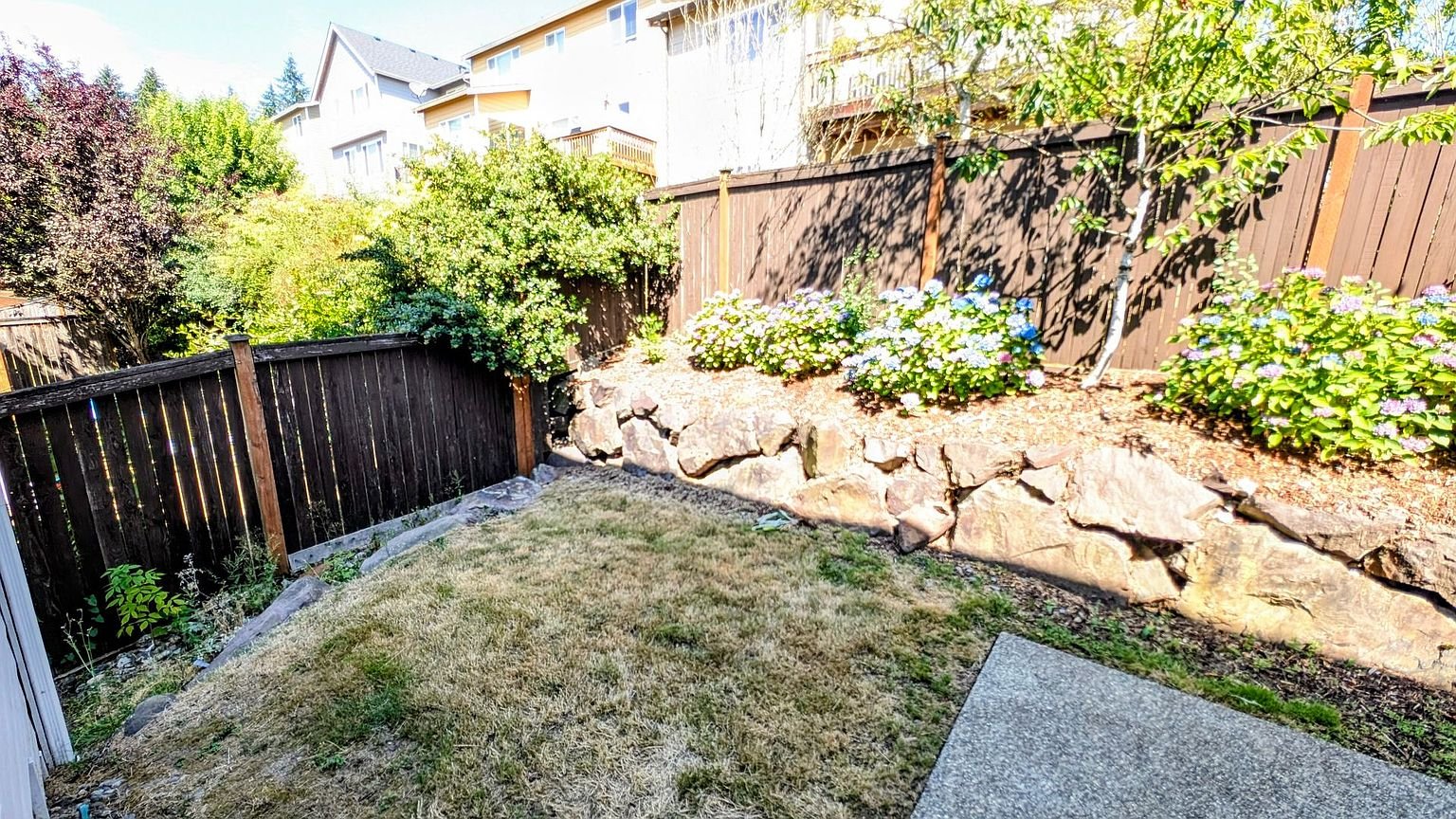 Lynnwood House: 20933 13th Pl W