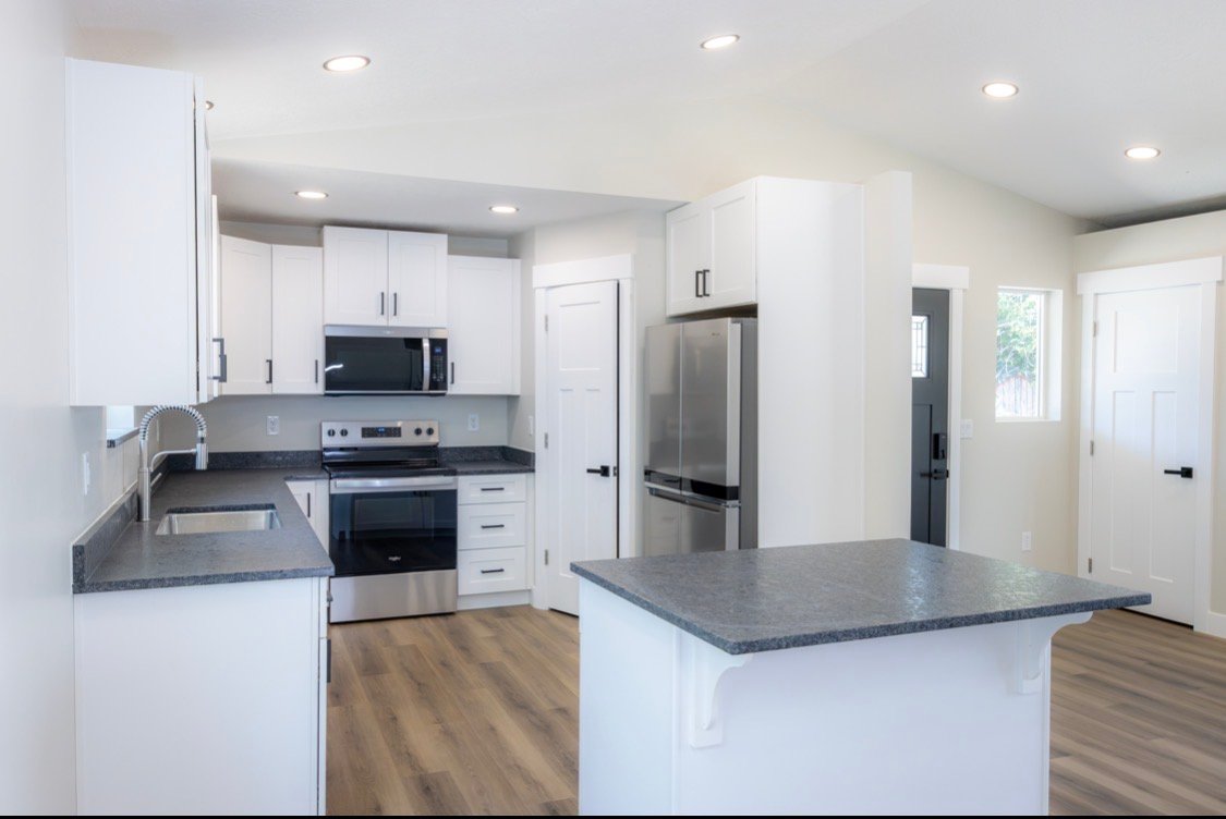 Bountiful House: 325 s 285 w