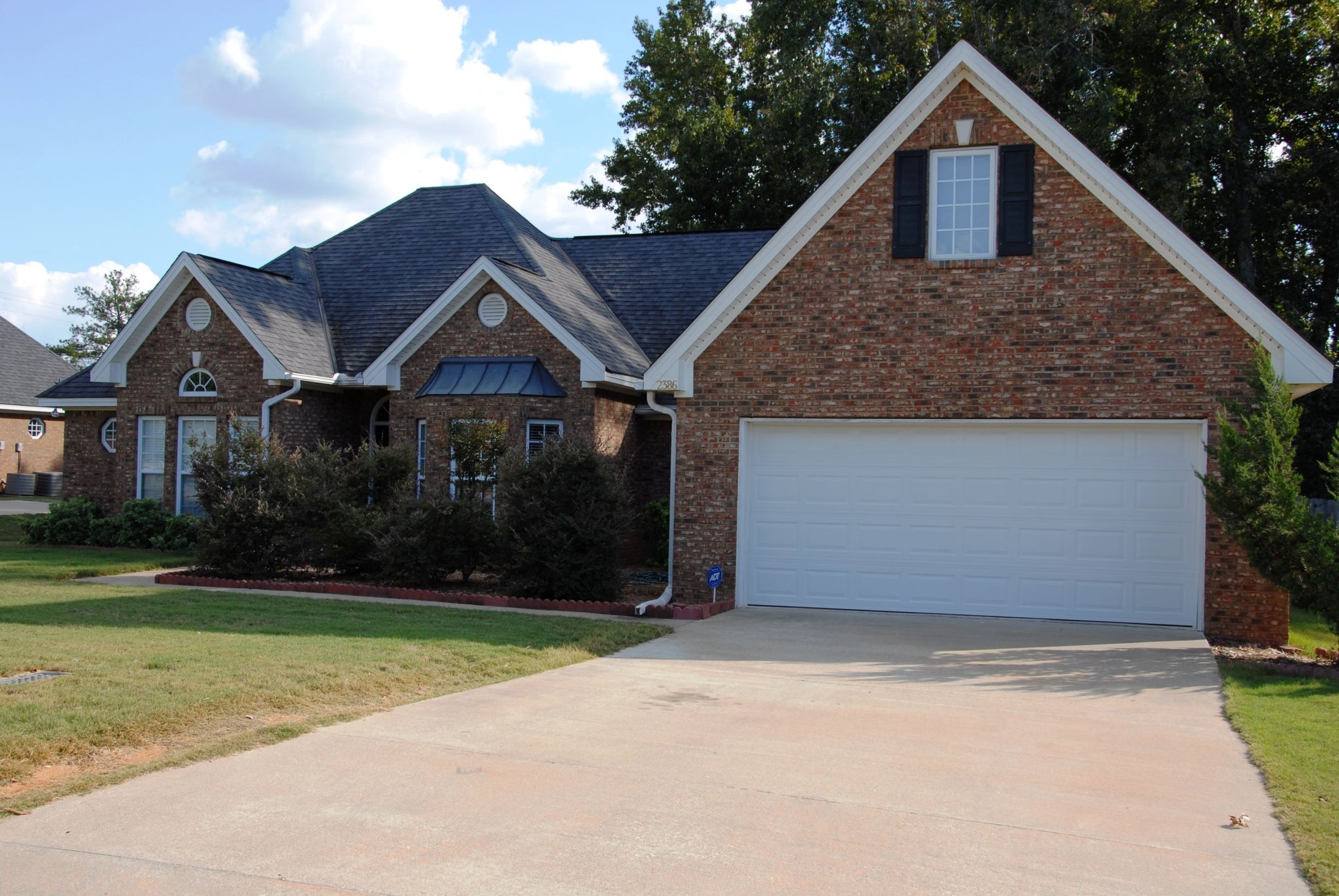 Auburn House: 2386 Morgan Dr