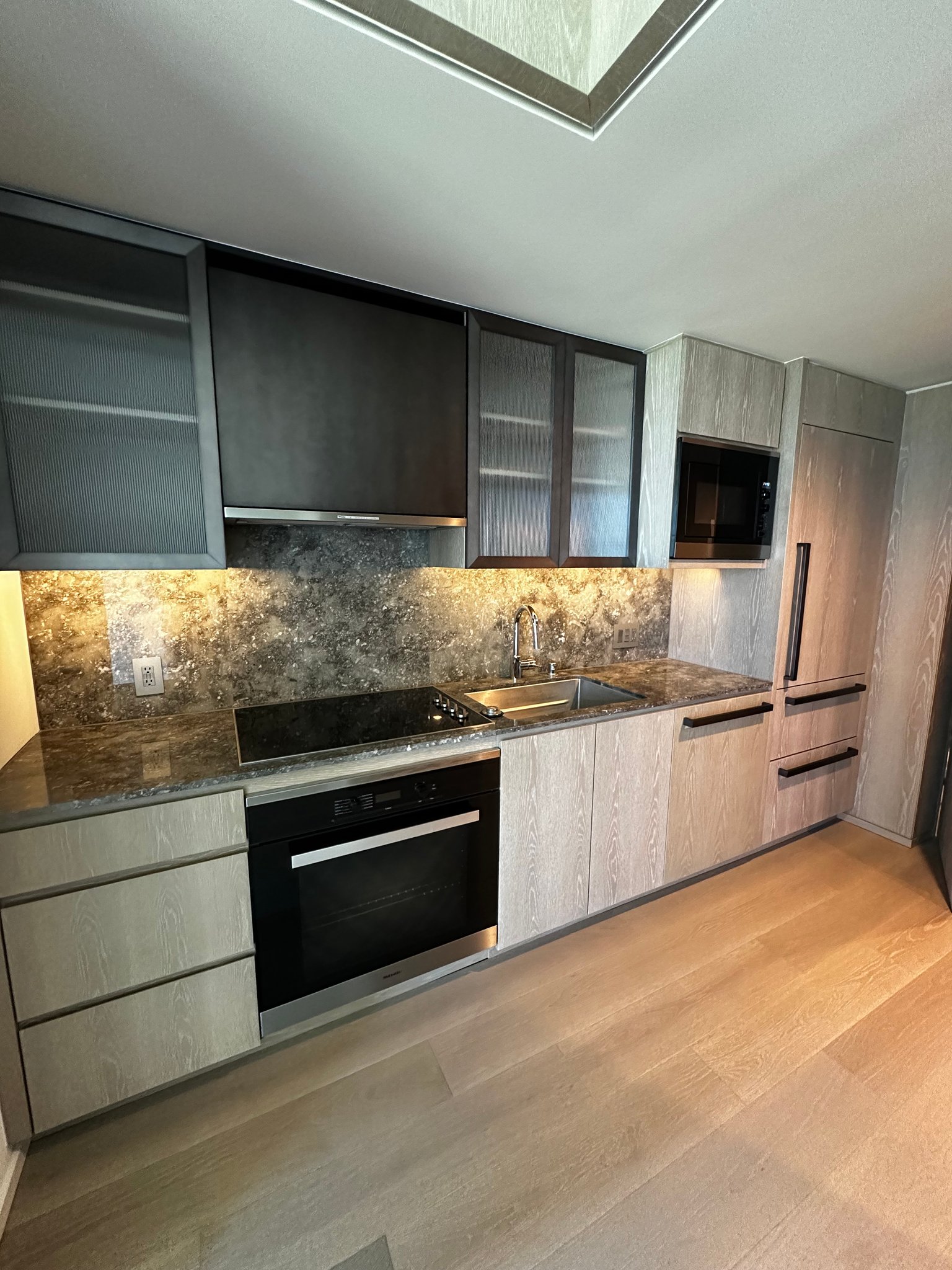 Honolulu Condo: 1000 Auahi st