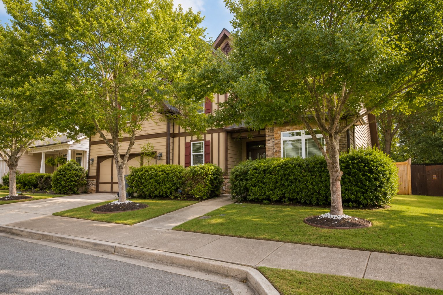 Athens House: 275 Firefighter Court