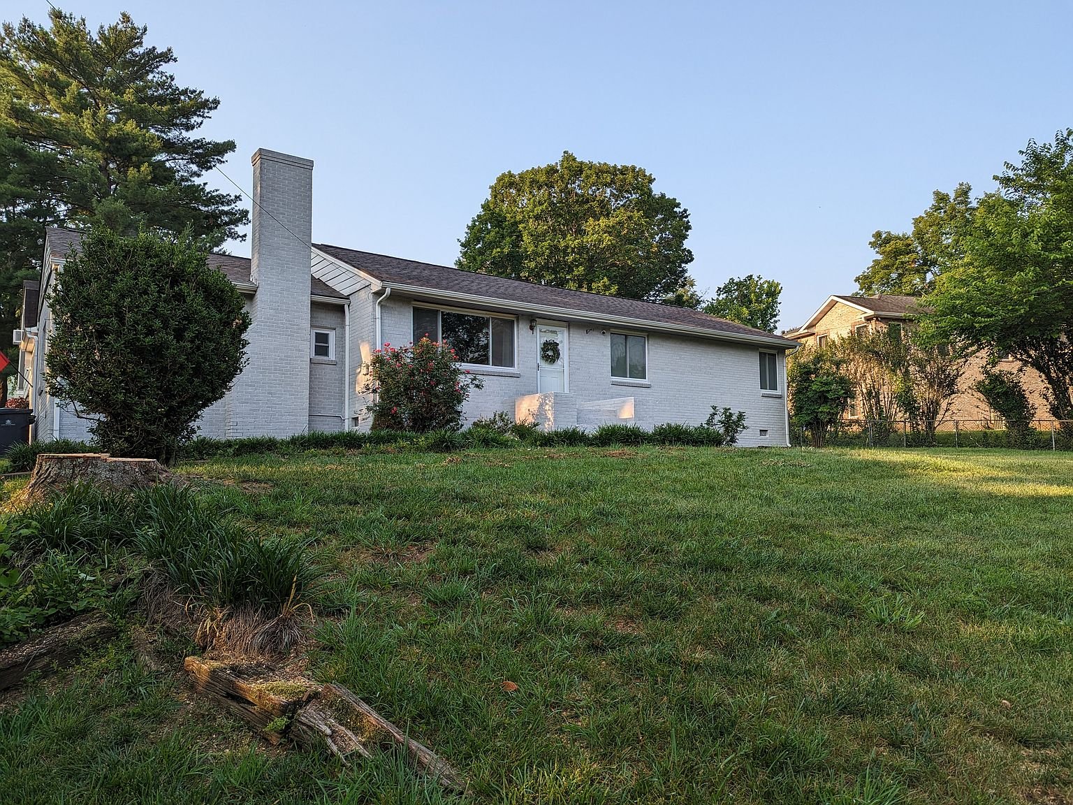 Knoxville House: 4208 Lonas Dr, Knoxville, TN 37909