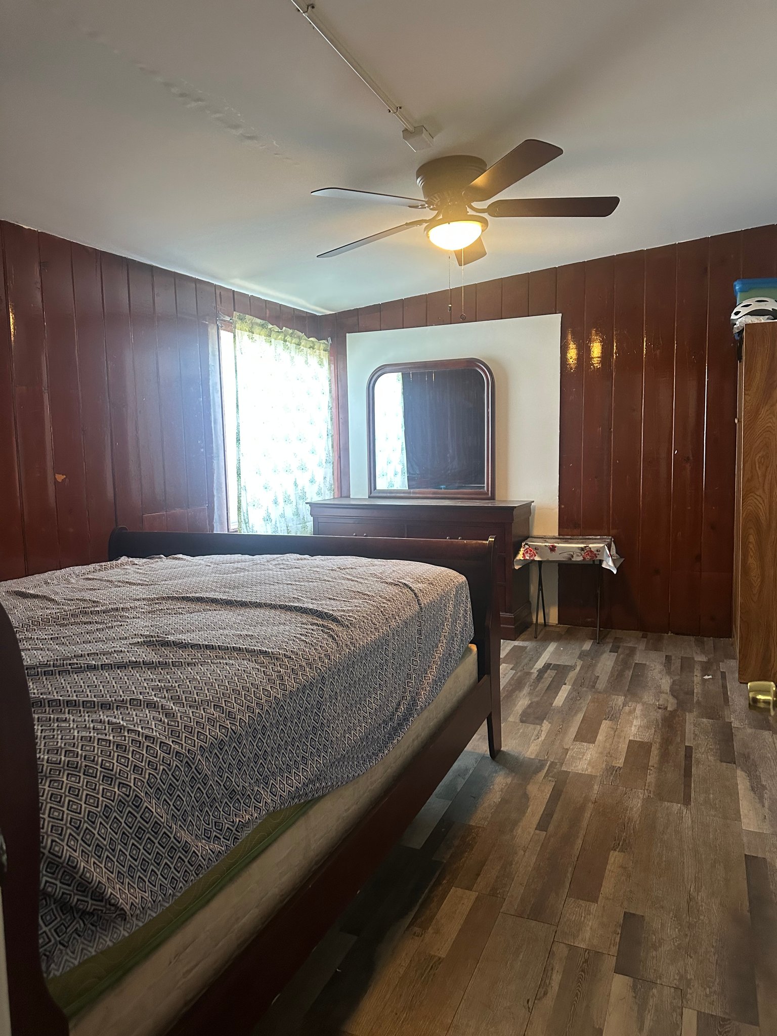 San Gabriel Single Room: 114 E Saxon Ave