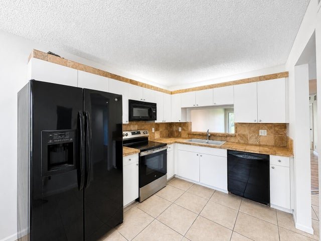Boca Raton Condo: 340 NW 67TH Street 108