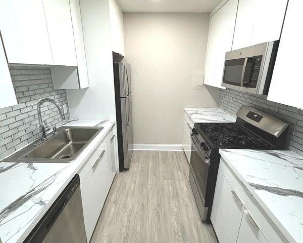 Boca Raton Condo: 601 SW 2ND Avenue 5