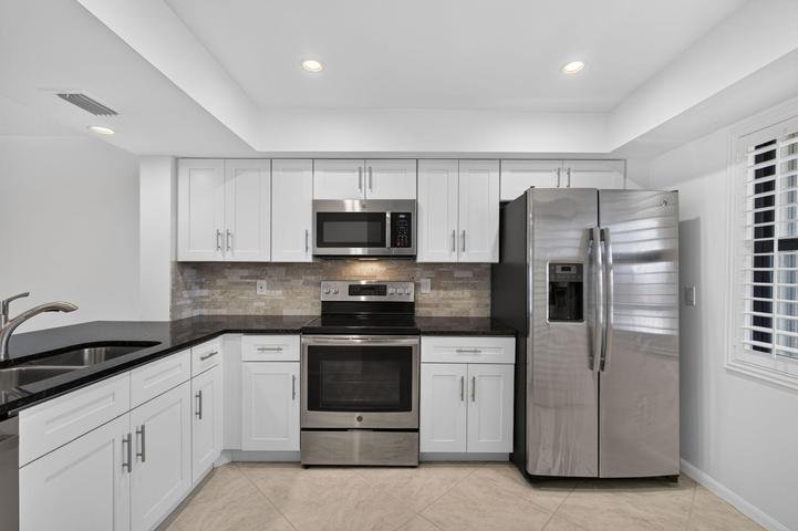 North Palm Beach Condo: 313 LAKE Circle 311