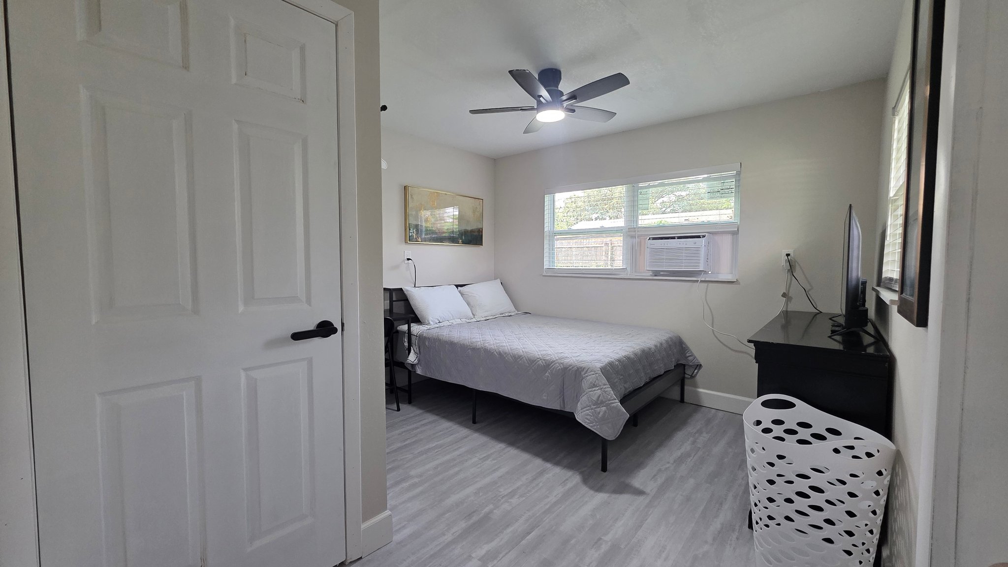 Orlando Single Room: 3624 Westwood Rd. Orlando, FL 32808