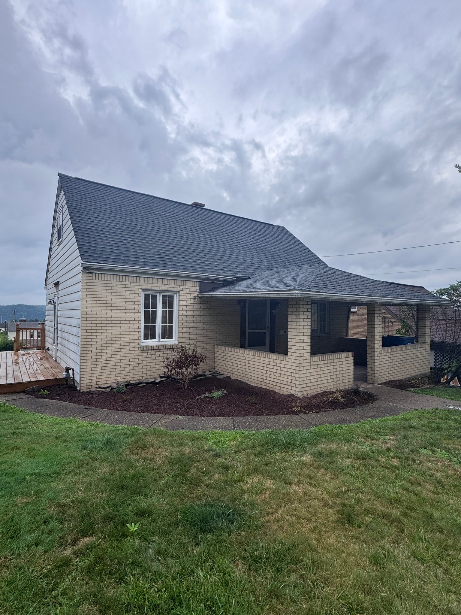 Verona House: 720 6th St