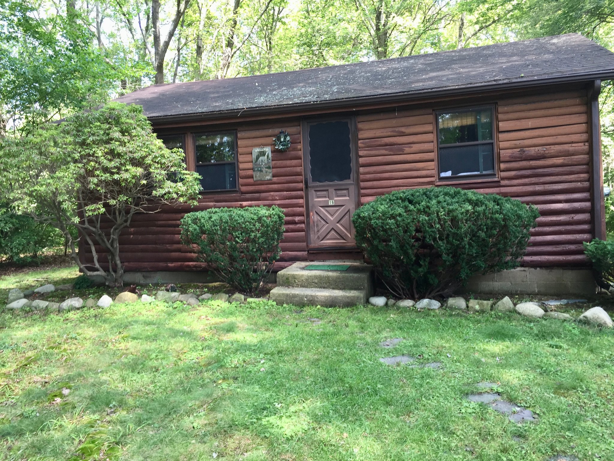 Narragansett House: 16 Ottawa Trl