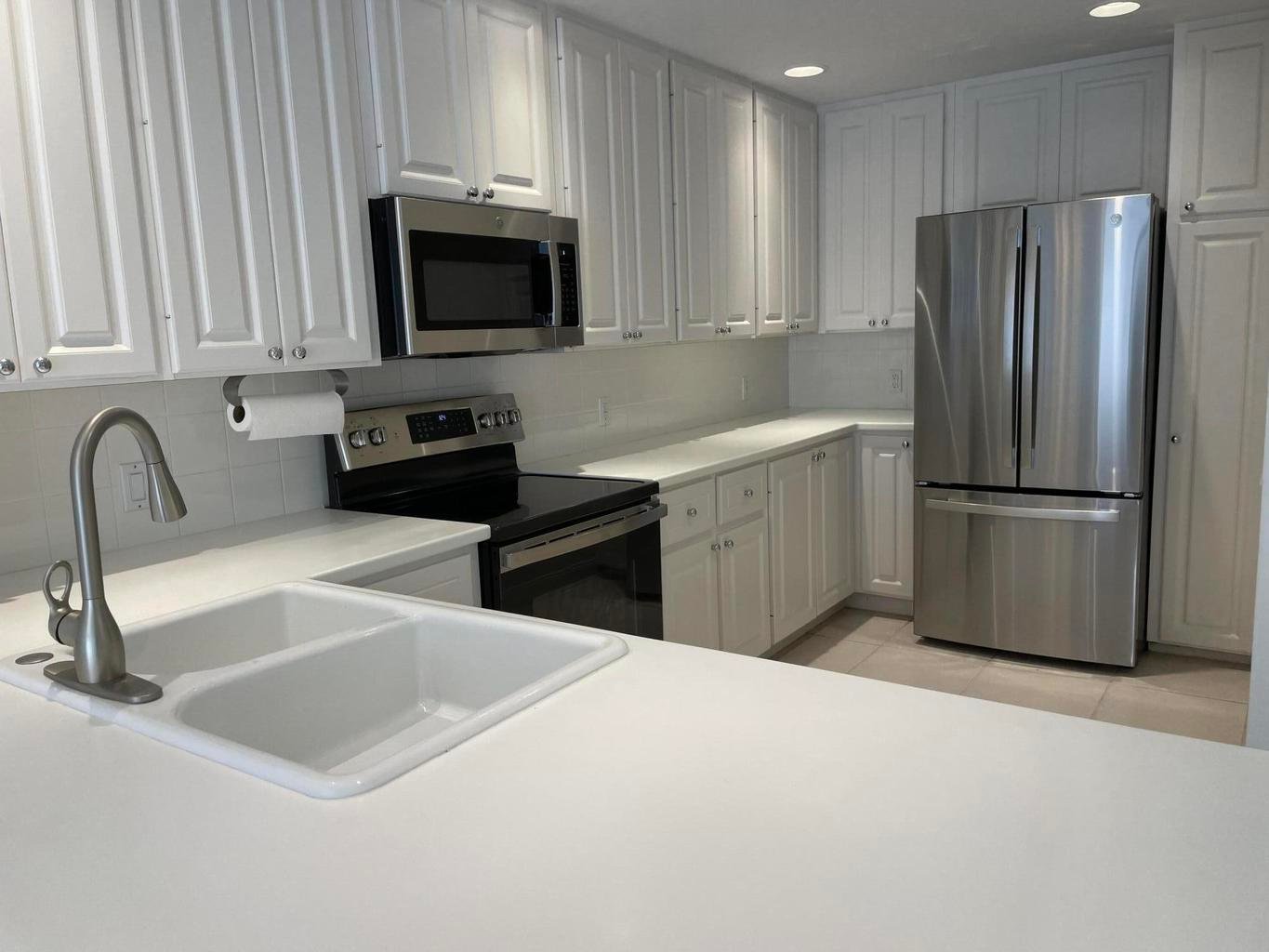 Jupiter Townhome: 186 SORIANO Drive