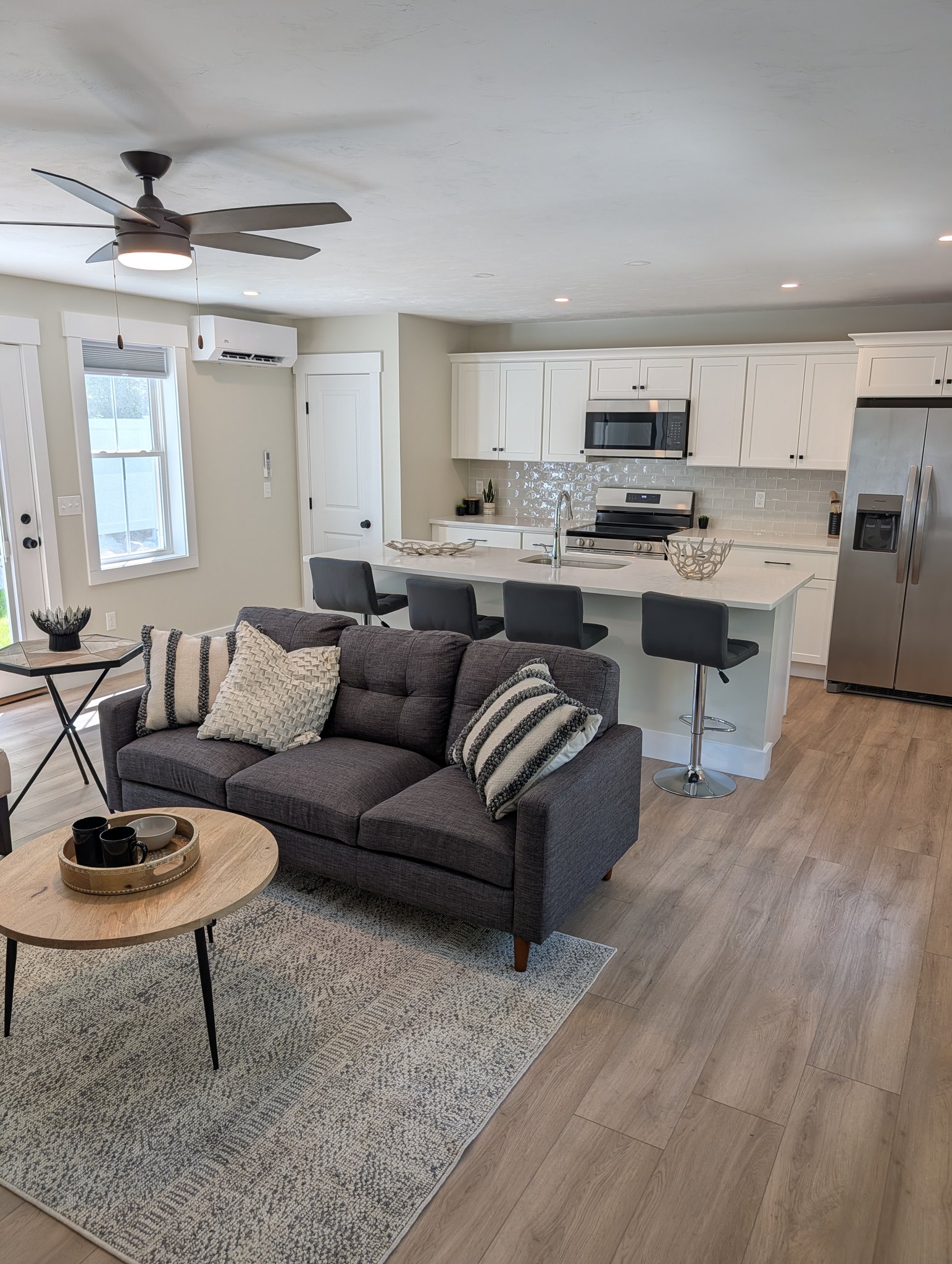 Middleboro Townhome: 480 Wareham Street