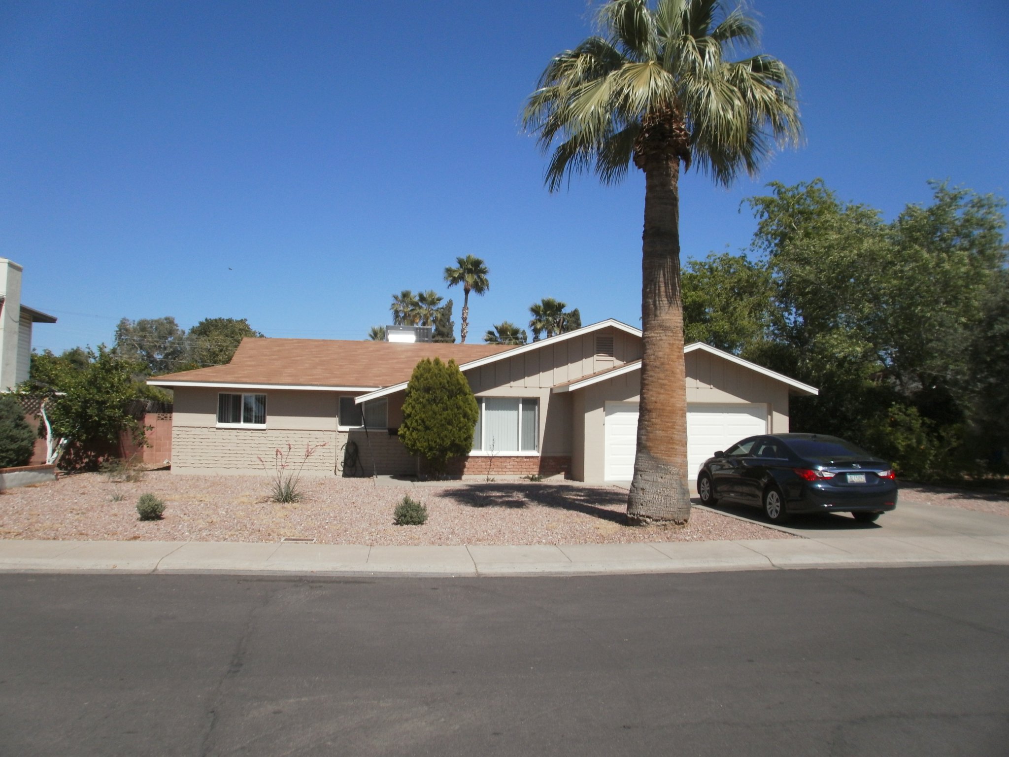 Tempe House: 2417 S Newberry Rd