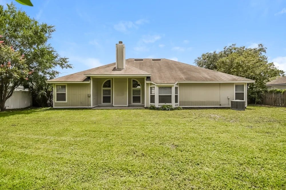 Jacksonville House: 12244 Mantle Dr