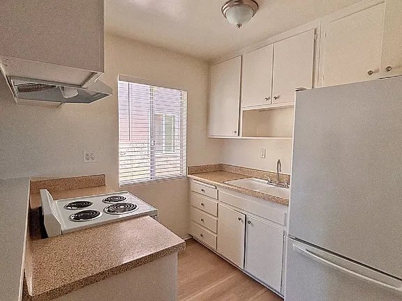 Anaheim Apartment: 2118 S Broden St #A