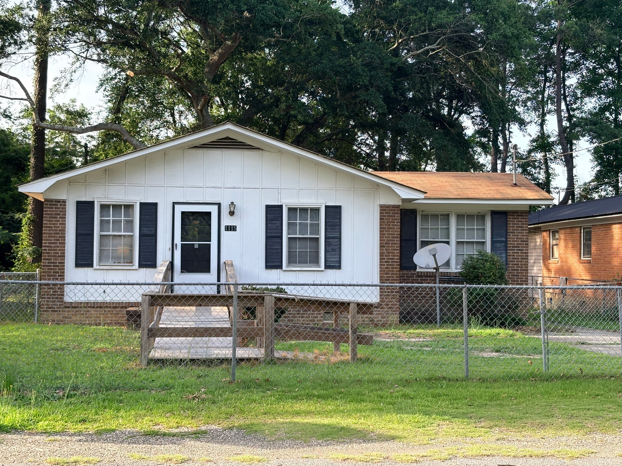 Florence House: 1115 Patterson St