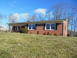 West Jefferson House: 660 Ray Taylor Rd