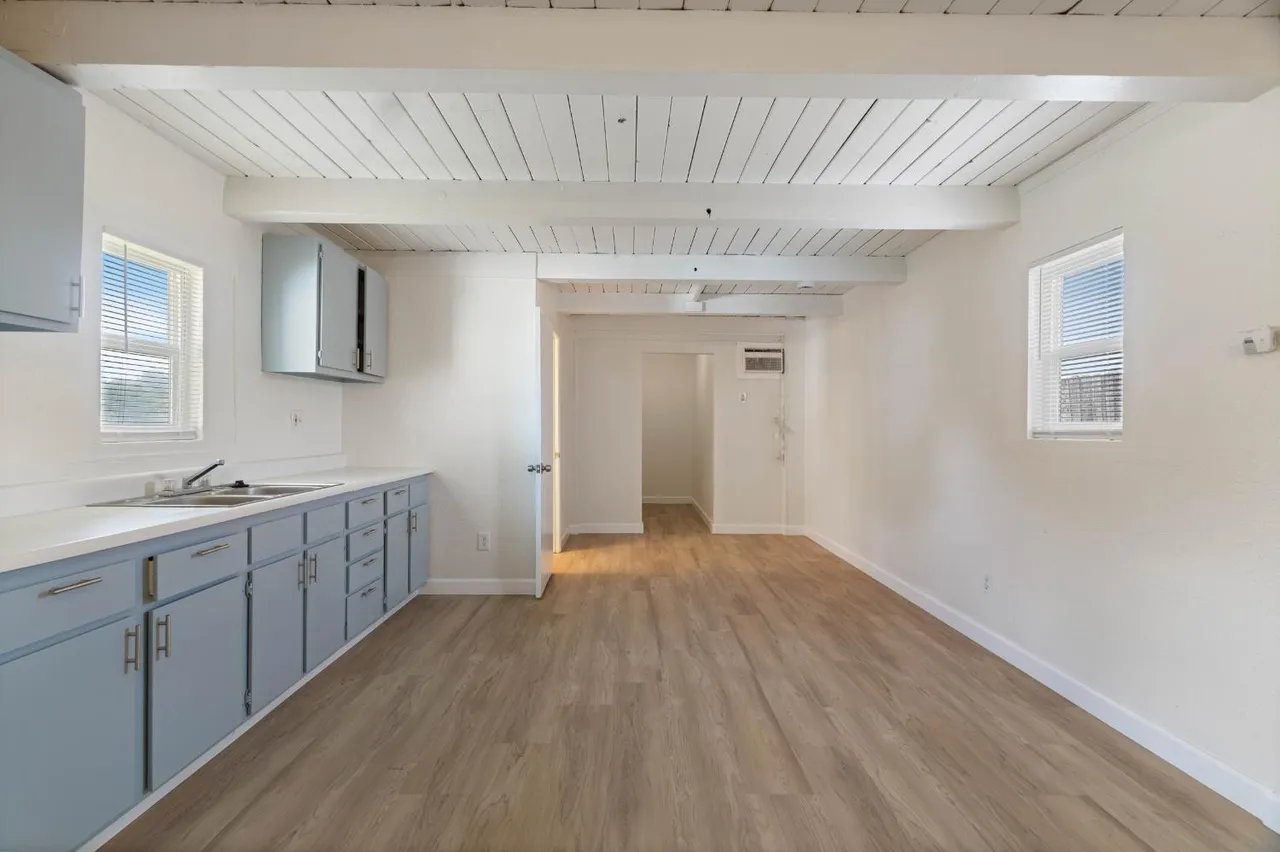 Sacramento Apartment: 3927 Haywood Street
