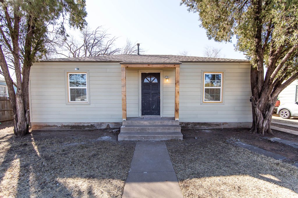 Lubbock House: 2415 31St Street