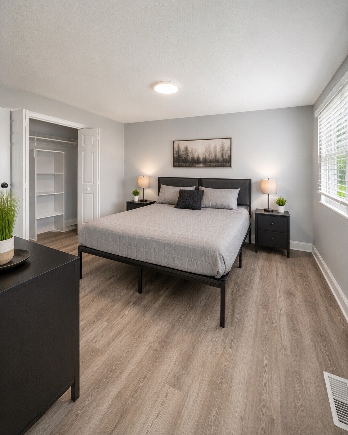 Stone Mountain Single Room: 1168 Perry Way