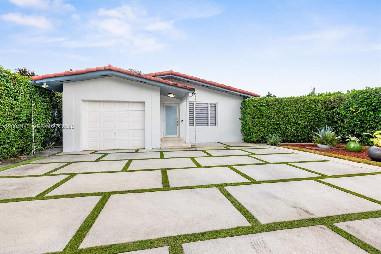 Miami House: 2121 Red Rd # 0