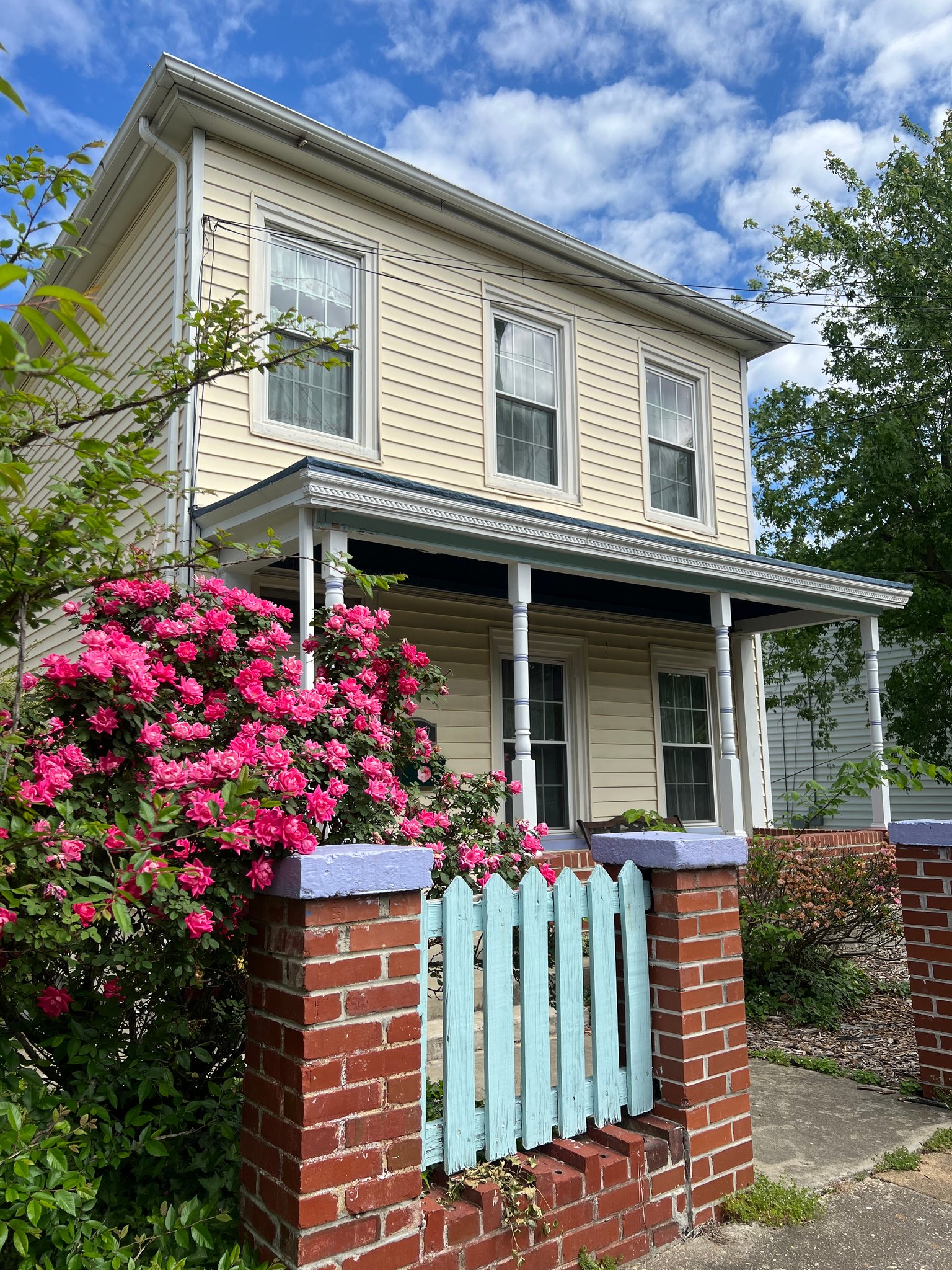 Richmond Single Room: 2500 Block Bainbridge st