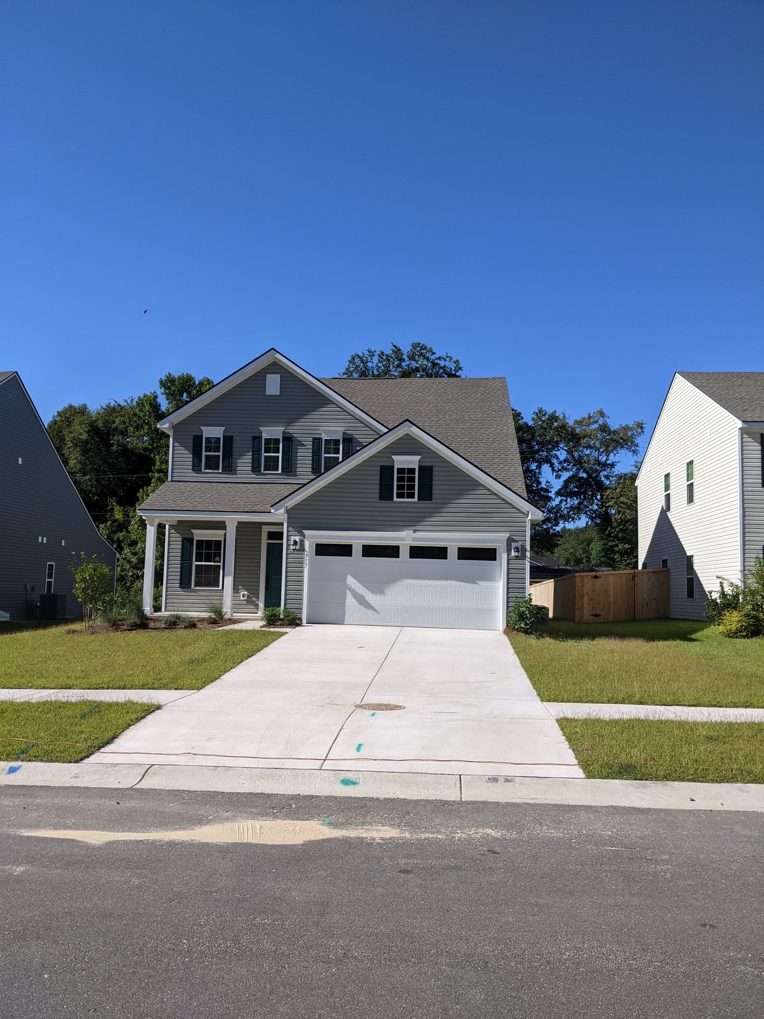 Charleston House: 155 Country Oaks Ln