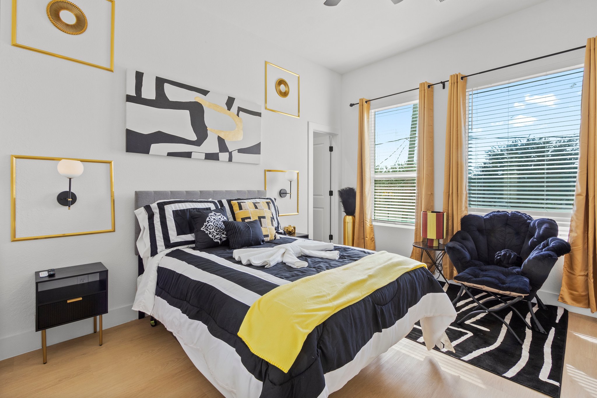 Houston Single Room: 4657 Phlox St B