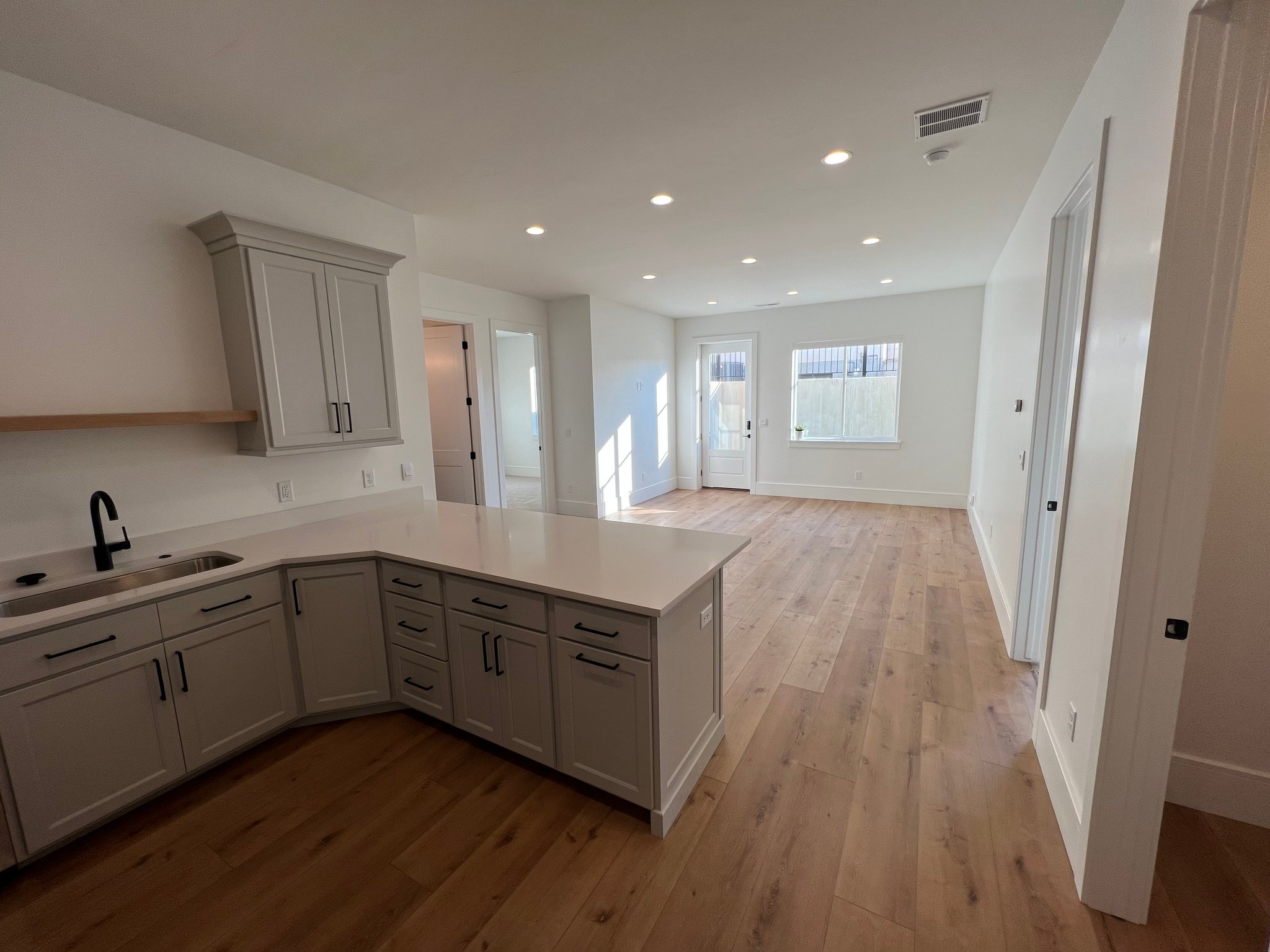 Pleasant Grove Single Room: 3044 n Adams Way