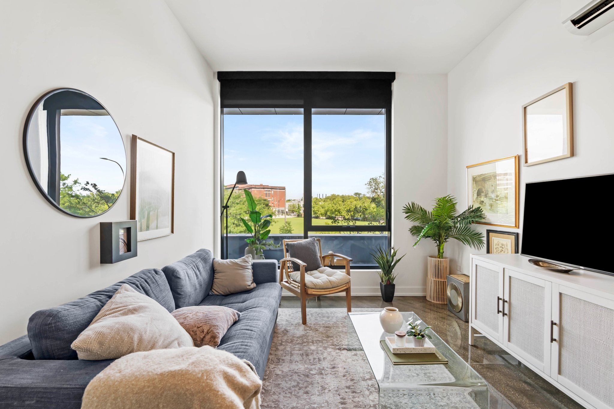 Chicago Condo: 1459 S Blue Island Ave