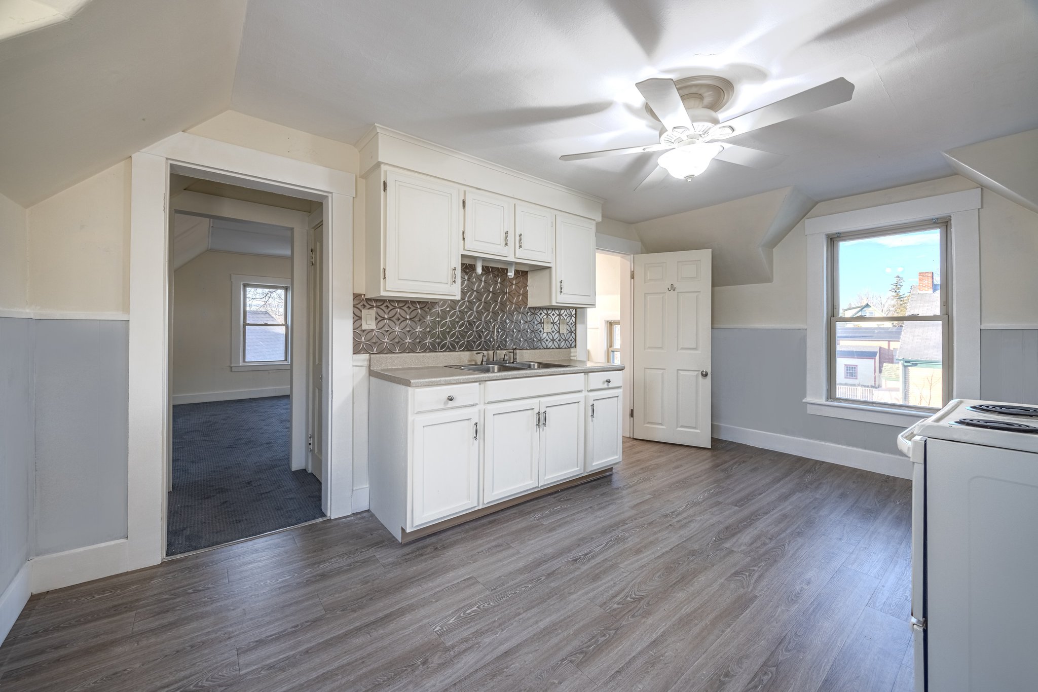 Laconia Apartment: 354 Union Avenue