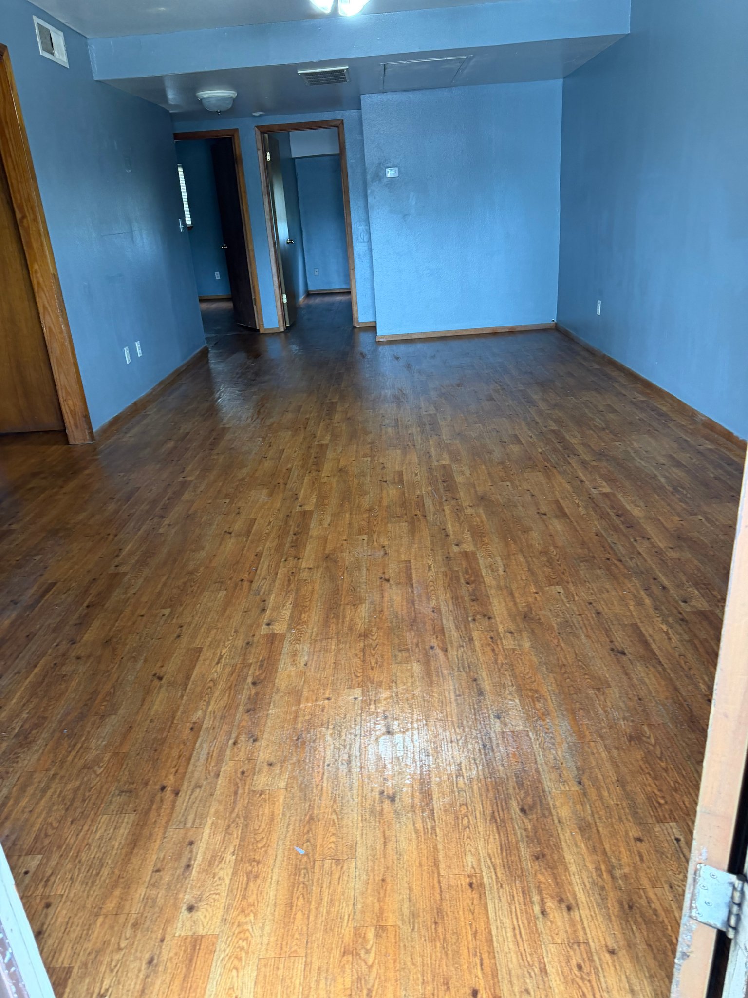 Paris Apartment: 750 bonham st
