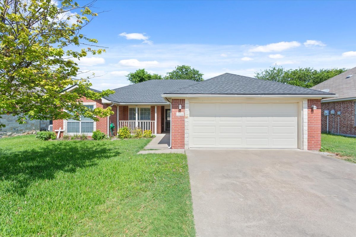 Temple House: 4524 Canyon Ridge