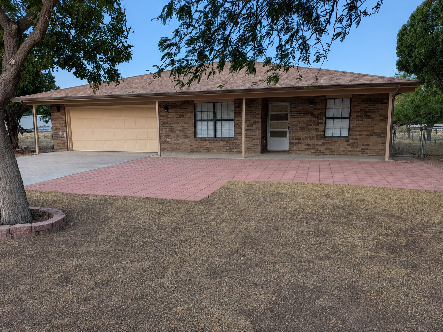 Roswell Single Room: 2525 N. Spruce Ave.