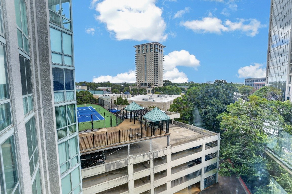 Atlanta Condo: 2870 Pharr Court South