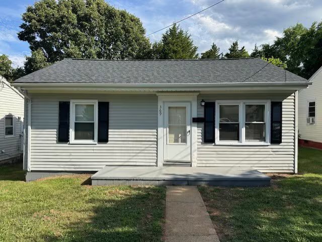 Danville House: 369 Juless St