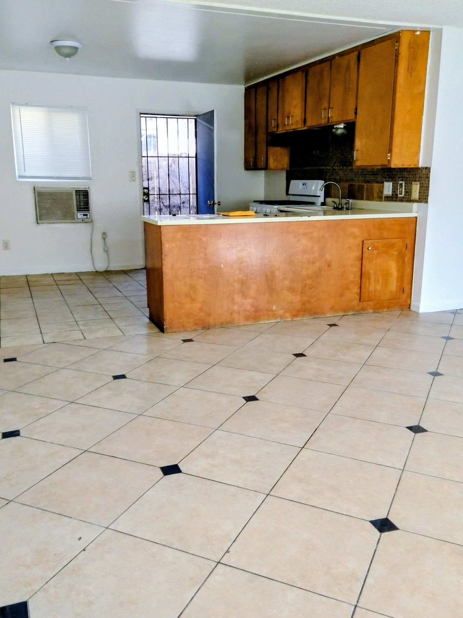 Turlock Multiplex: 227 Clifford Ave