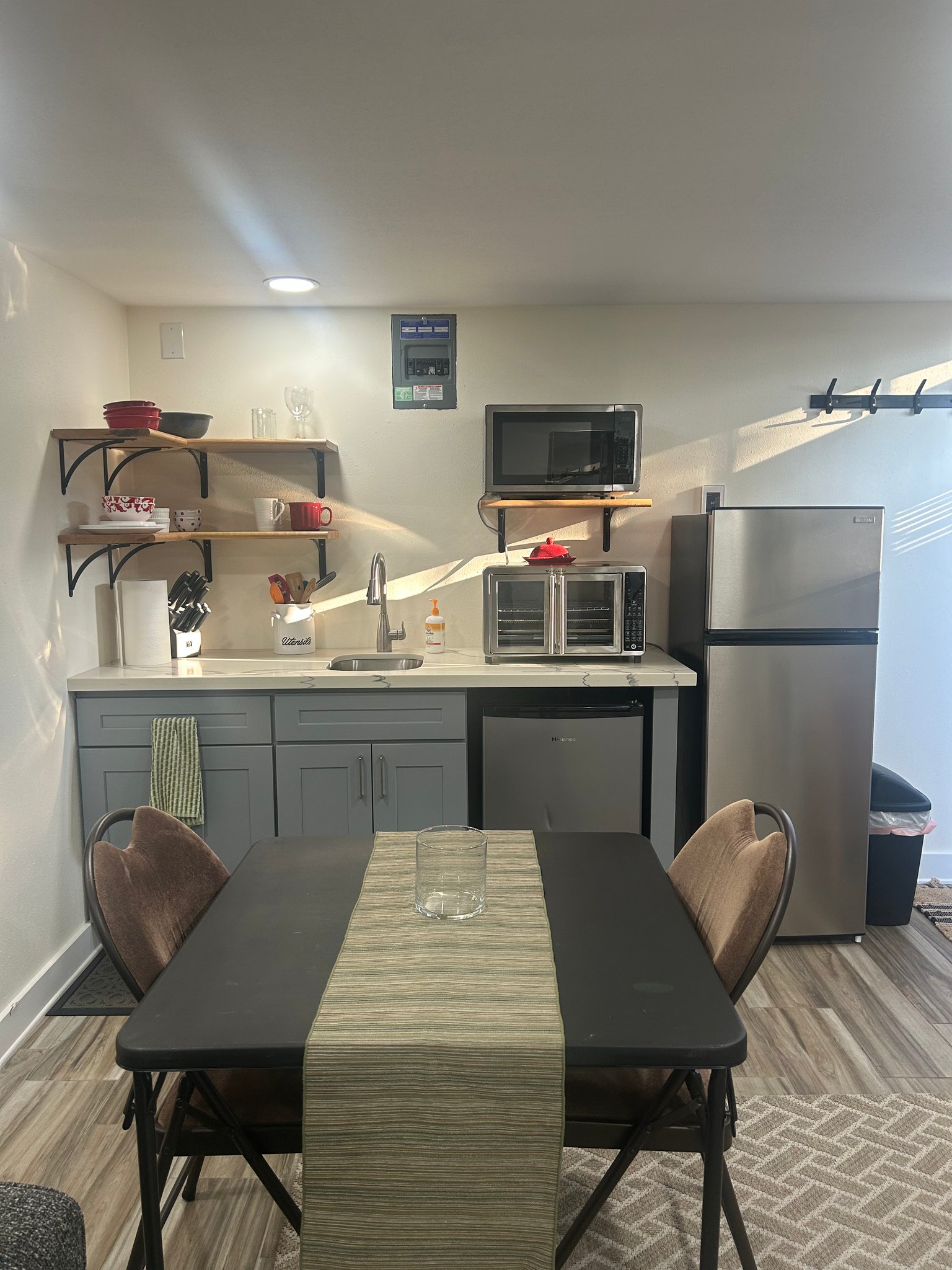 Steilacoom Apartment: 609 Lafayette St