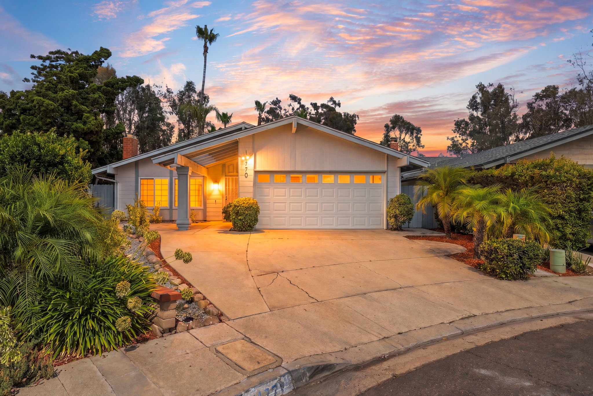 San Diego House: 11770 Treeview place