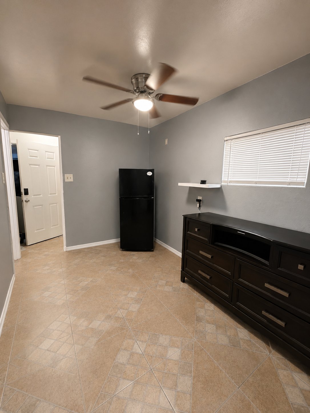 Phoenix Apartment: 6402 W Devonshire Ave