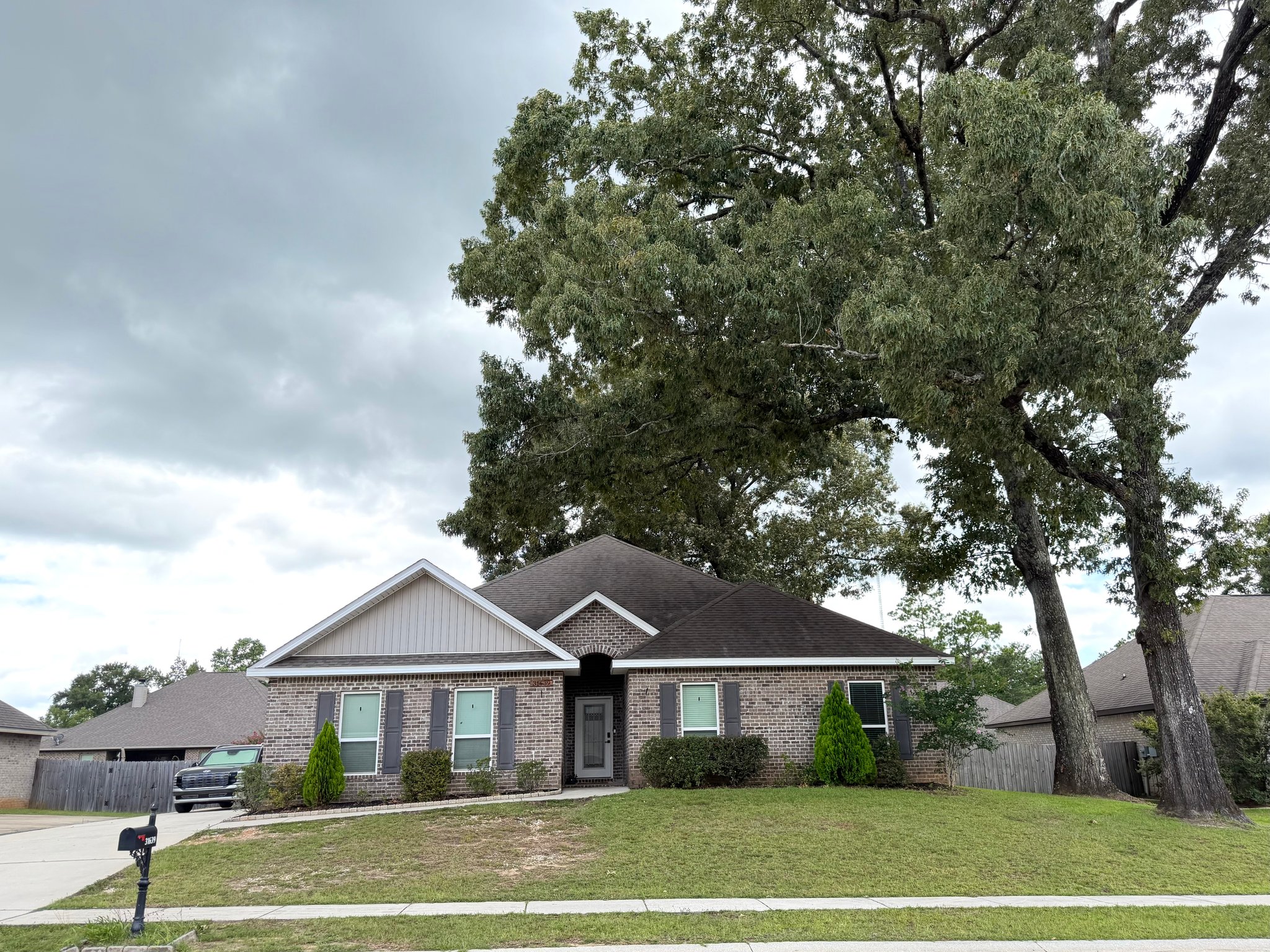 Daphne House: 31639 Buckingham Blvd